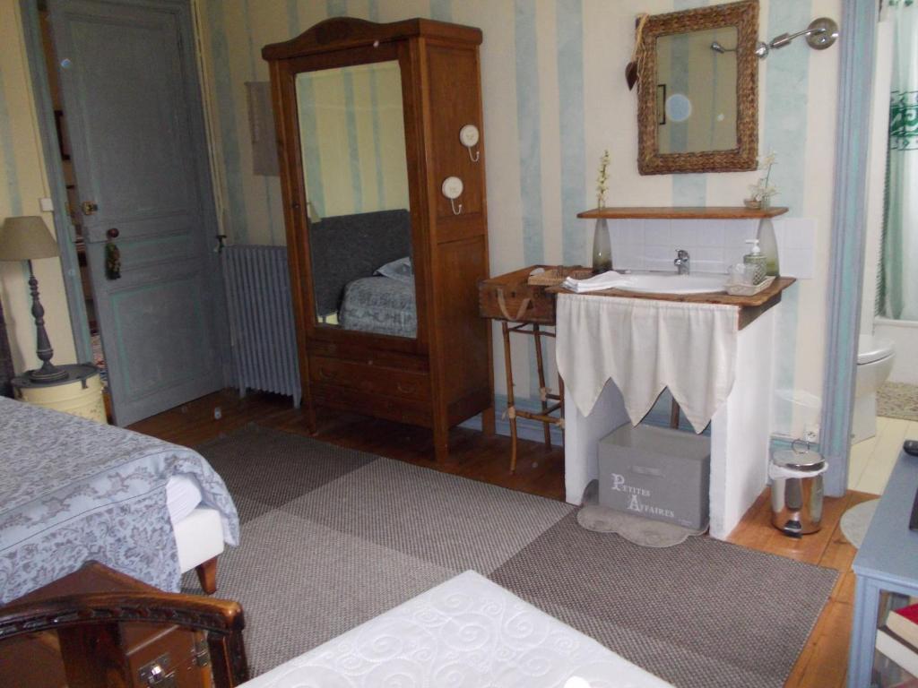 B&B Maison Gaudin Cognac Quarto foto