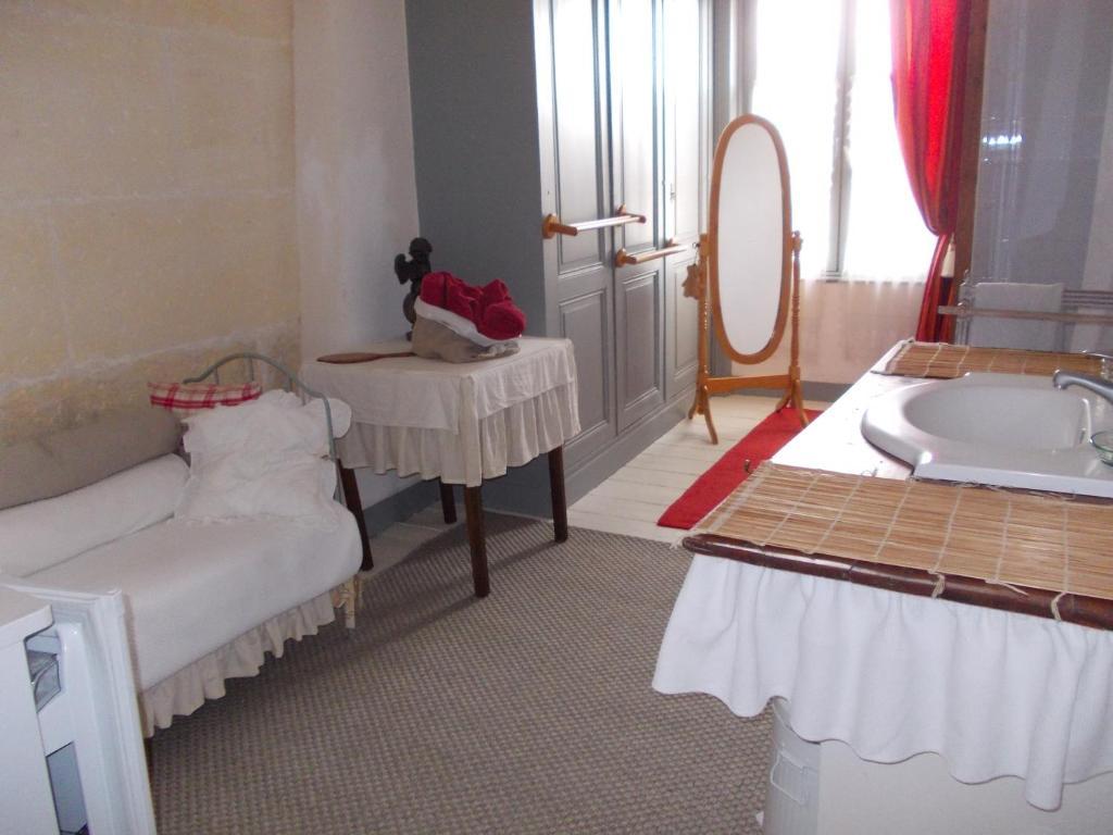 B&B Maison Gaudin Cognac Quarto foto